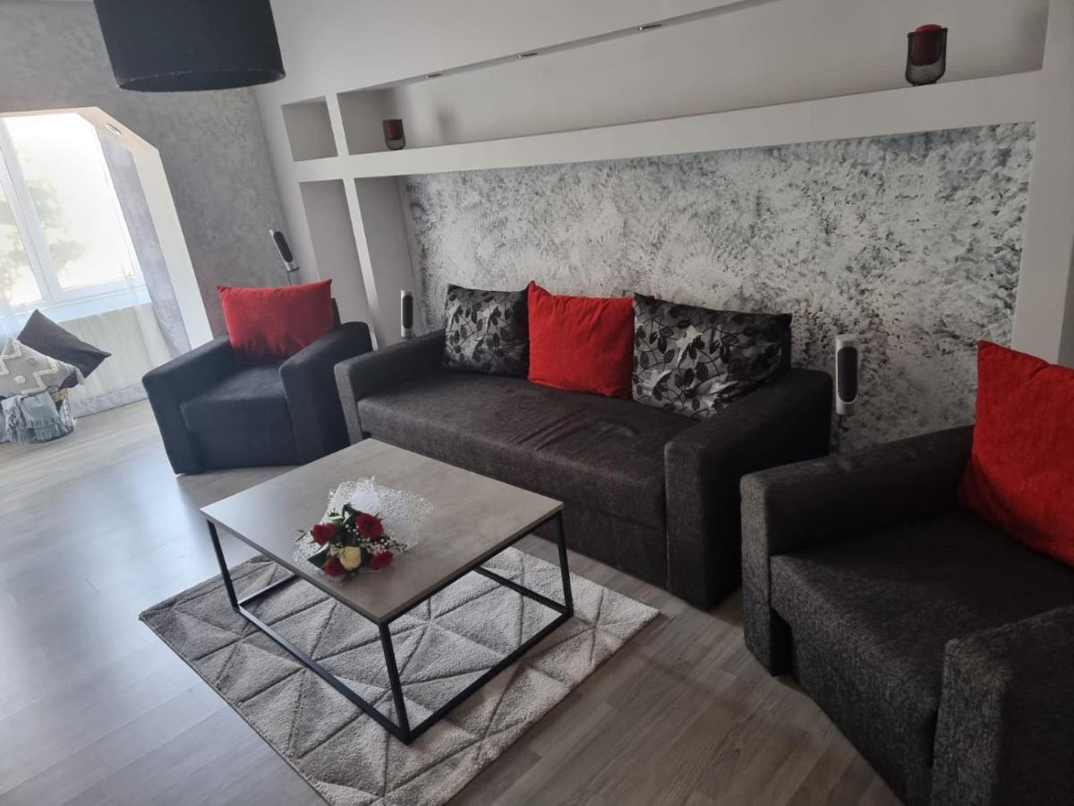 Clau Home Hunedoara Exterior foto