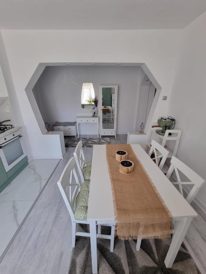 Clau Home Hunedoara Exterior foto